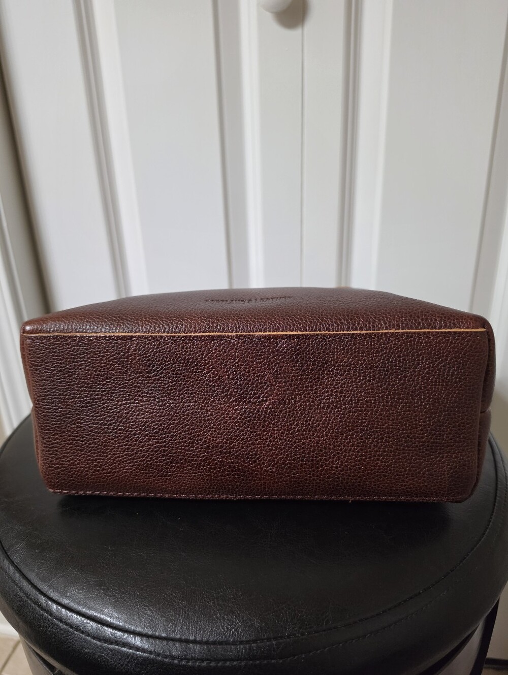 New Portland Large Leather Raindrop - Color: Nutmeg - Picture 5 of 12